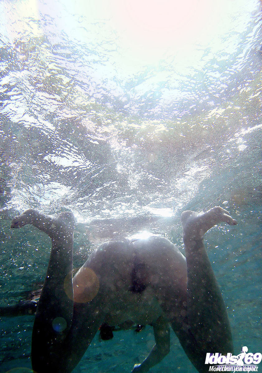 Zdjęcie porno - 123 - Azjatka pod wodą